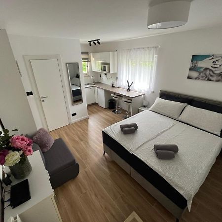 Apartmani Esmeralda Rovinj Ngoại thất bức ảnh