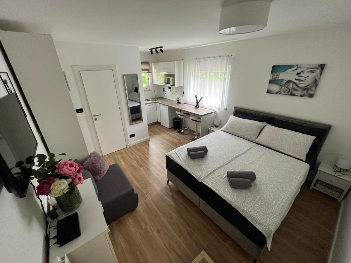 Apartmani Esmeralda Rovinj Ngoại thất bức ảnh