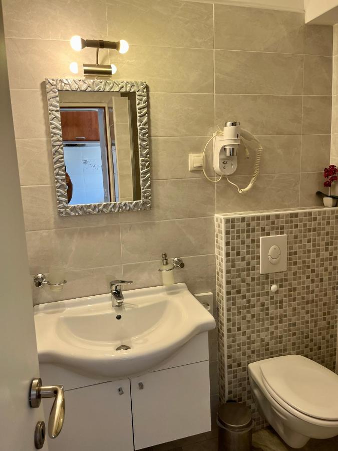 Apartmani Esmeralda Rovinj Ngoại thất bức ảnh